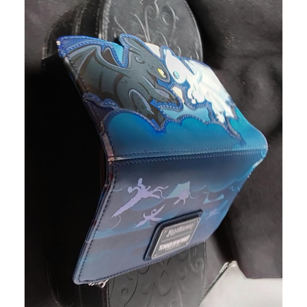 LOUNGEFLY DREAMWORKS How to train your Dragon Toothless & Fury Wallet - Picture 6 of 8